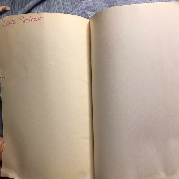 book - Picture 3 of 4